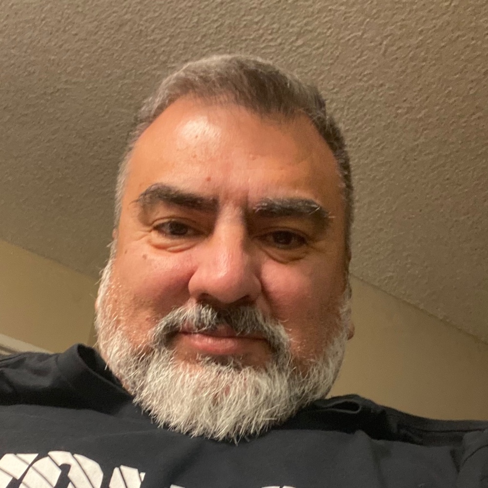 Meet your Posher, Carlos